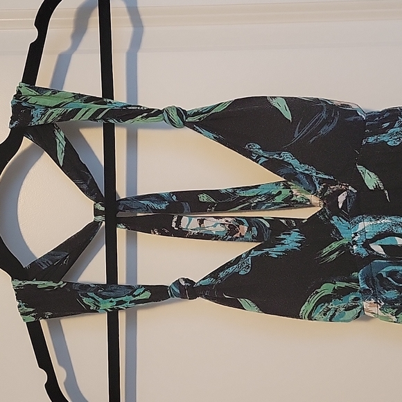 Seductions Printed Dress - Picture 2 of 6